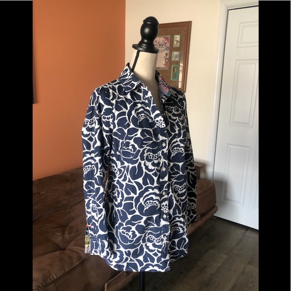 BODEN navy and white patterned button down shirt - Picture 6 of 8